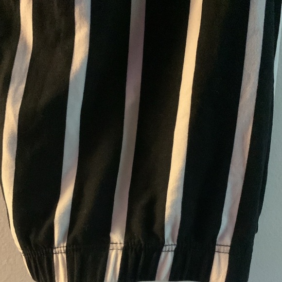 Black and White Striped Flare pants LA gypsy size large - Picture 4 of 4